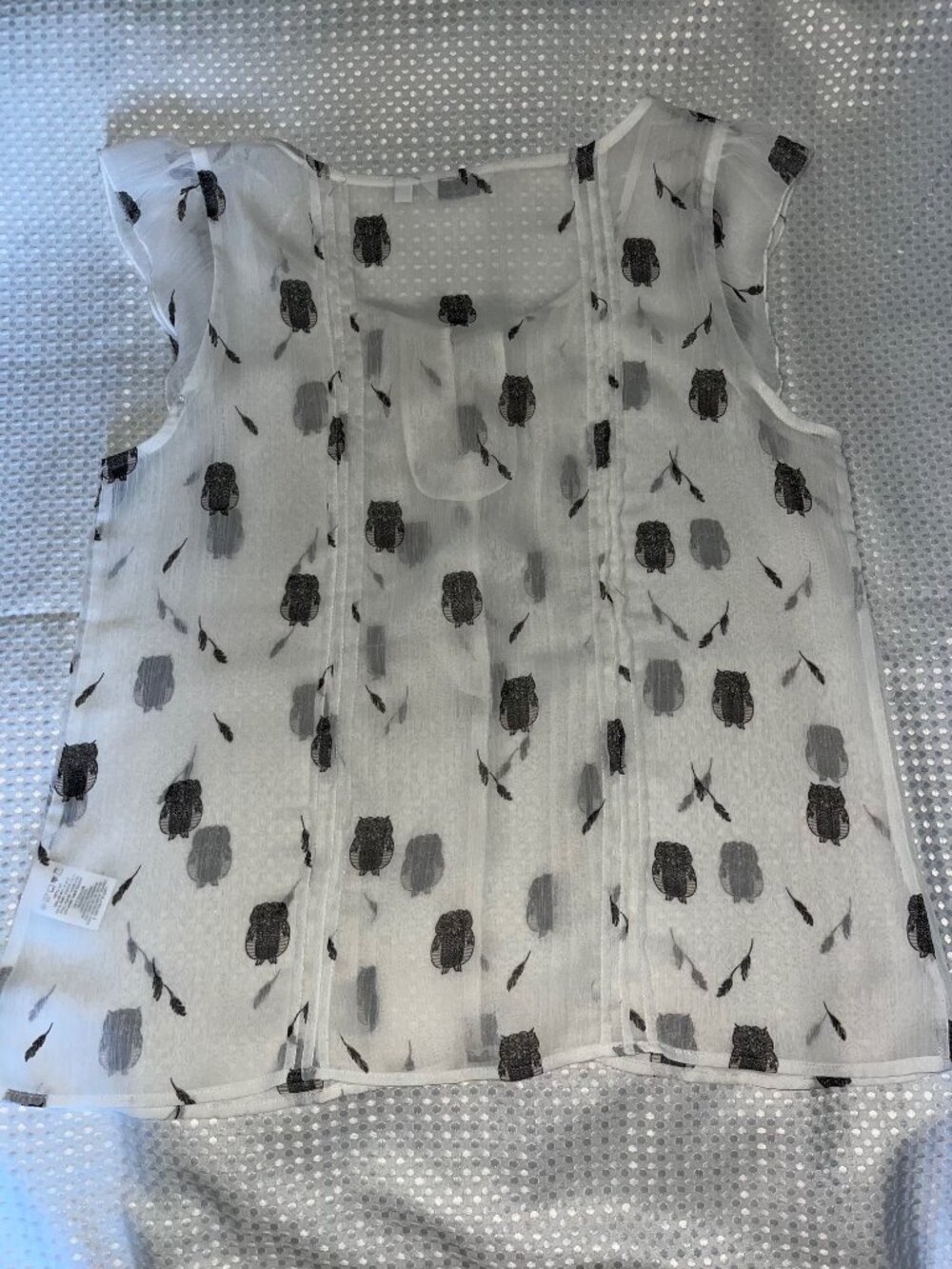 Reitmans White Owl Feather Print Ruffle Pintuck Blouse L - Picture 3 of 5